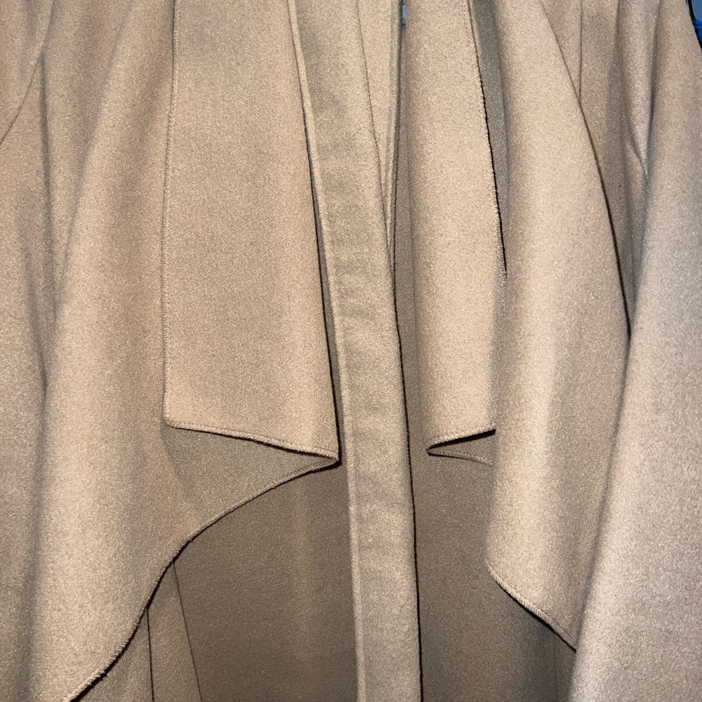 Trench coat - Picture 2 of 2